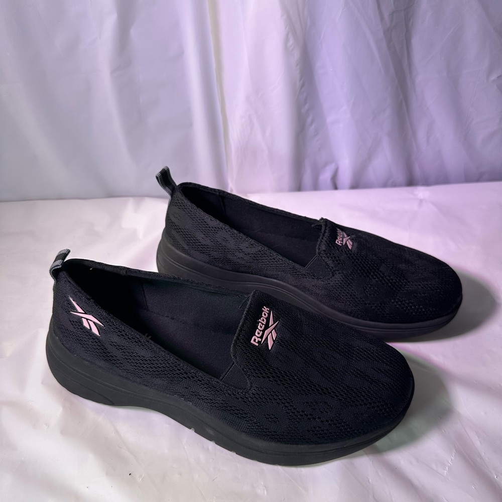 Reebok Women's Black and Pink Slip-On Sneakers